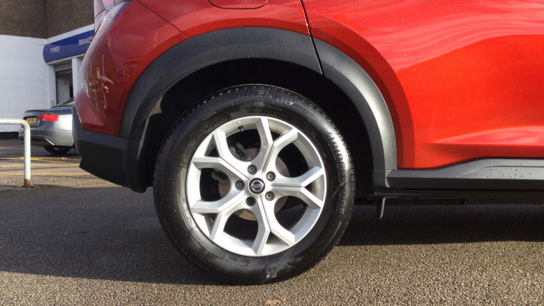 Nissan Juke 1.0 DiG-T 114 N-Connecta 5dr DCT Petrol Hatchback